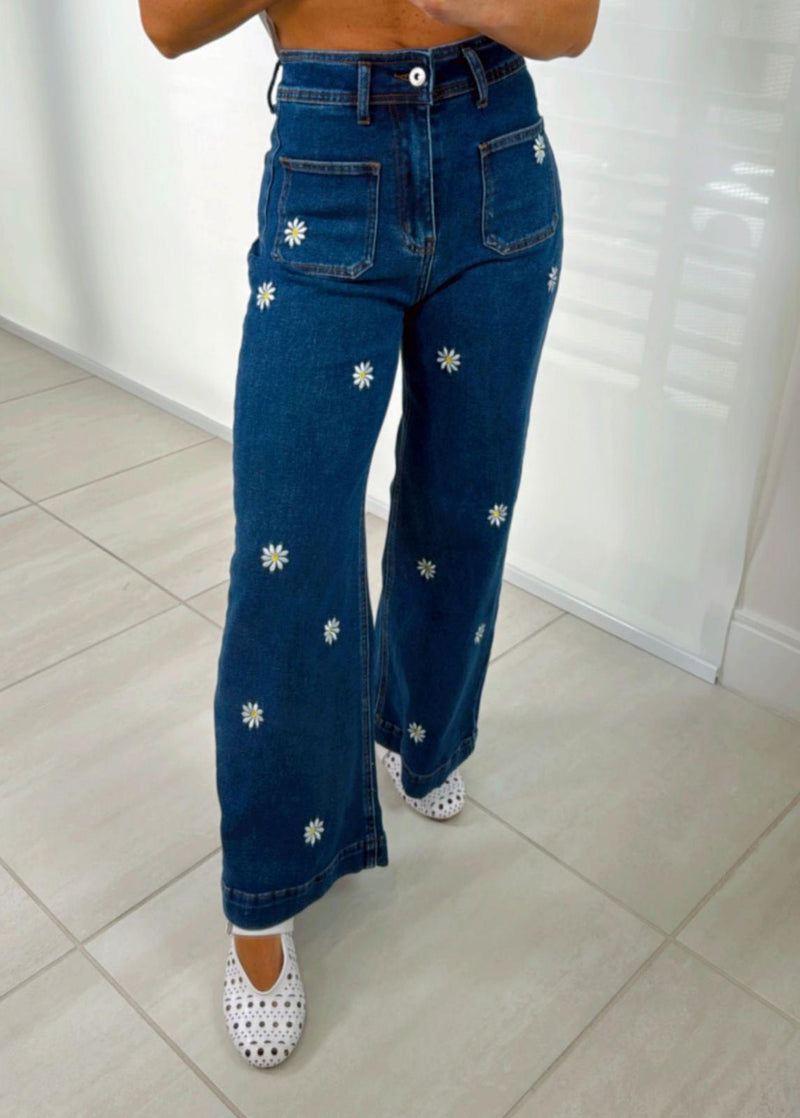 4042 Embroidered flower denim pants