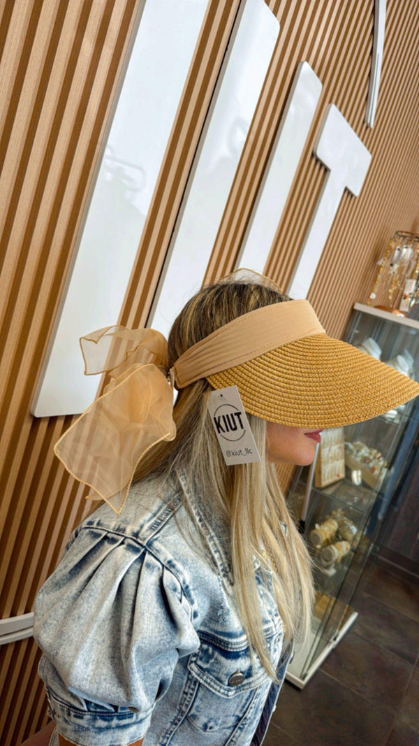 0385 Visor hat with bow