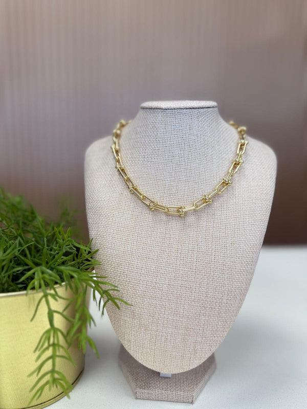 LINDA CHOKER