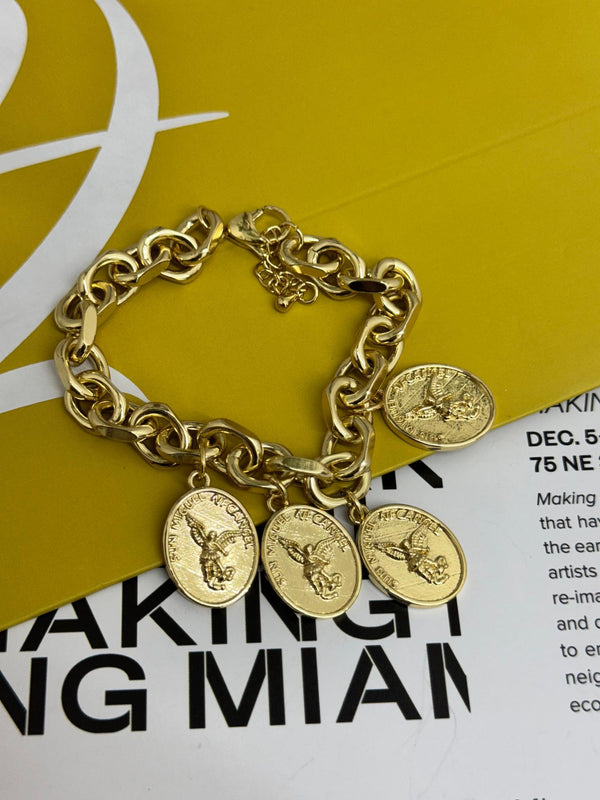 DL96 Pulseras con medallitas