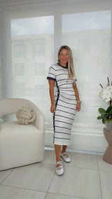 O159 Short sleeve dress with stripe pattern