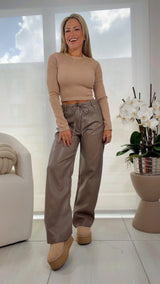 5208 Soft faux leather straight pants