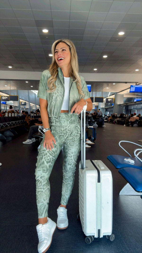 1580 Leopard star print jacket and jogger set