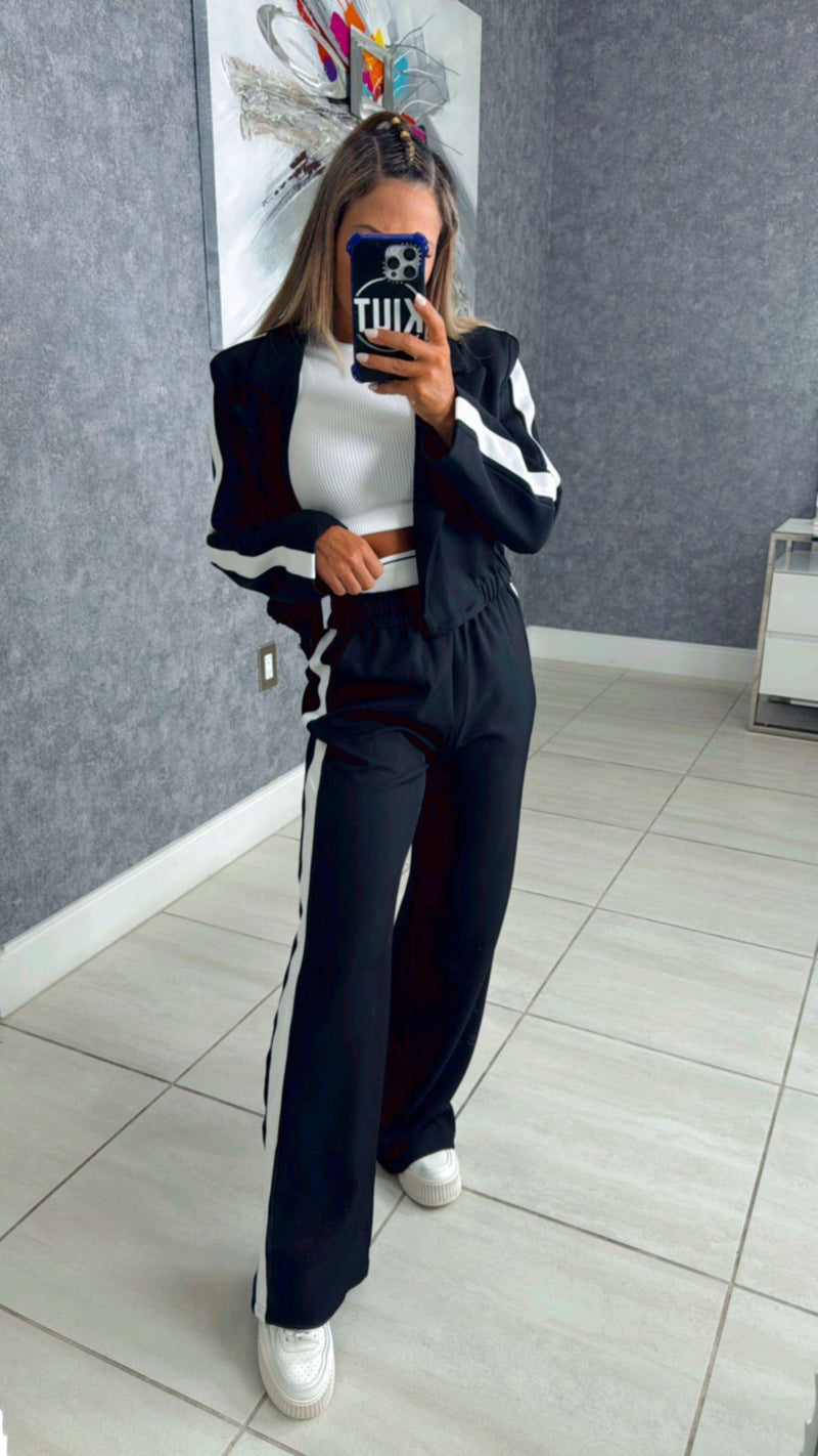 0042 Blazer with diamonds button and pants set