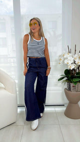 4038 Elastic waist denim pants detail on side