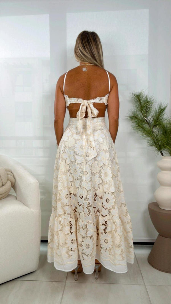 9270 Open back guipure lace dress