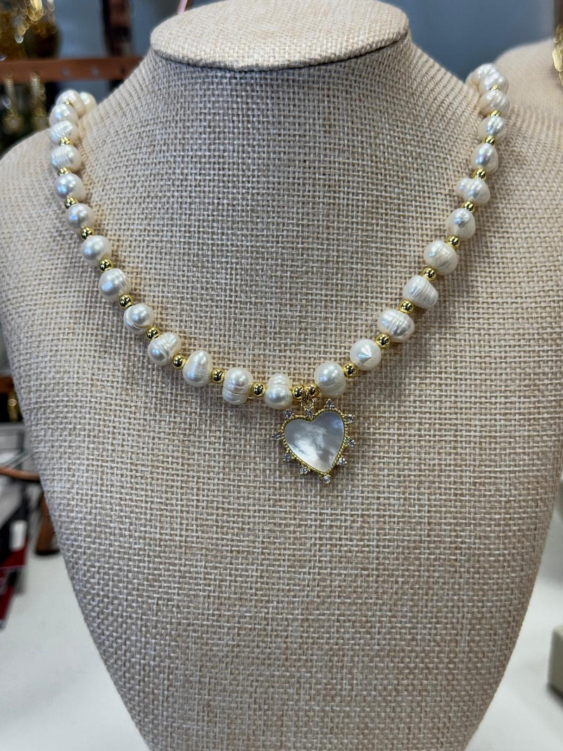 DL01 Pearls and charms necklace