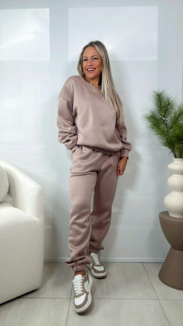 0002 Sport sweater and jogger set
