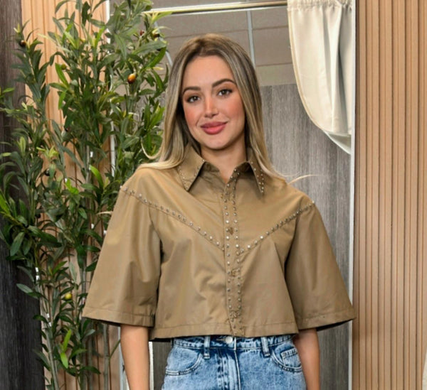 8012 Short sleeve button up shirt