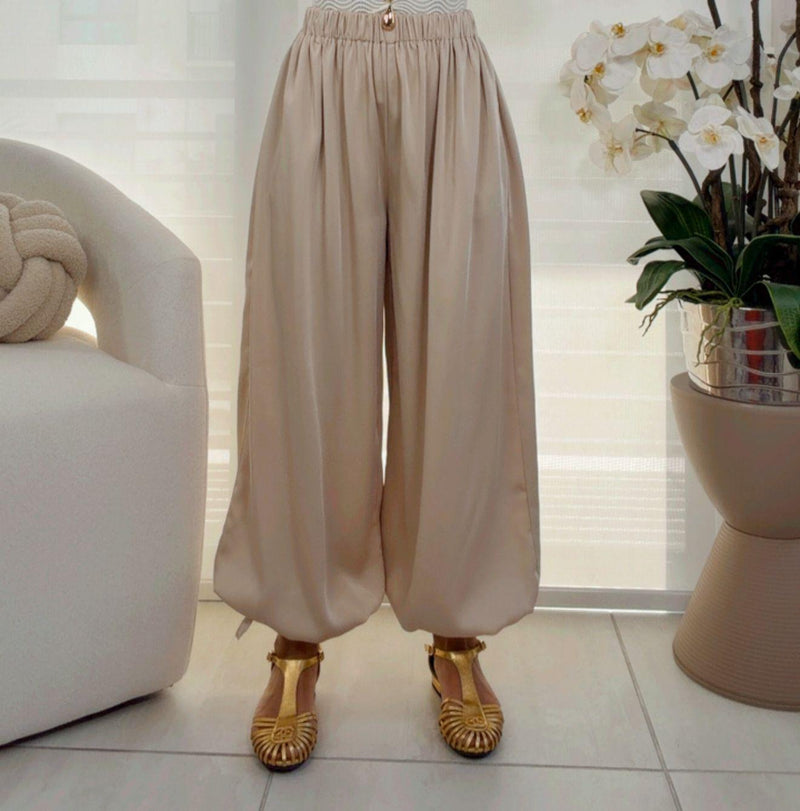 2763 Elastic waist satin harem pants