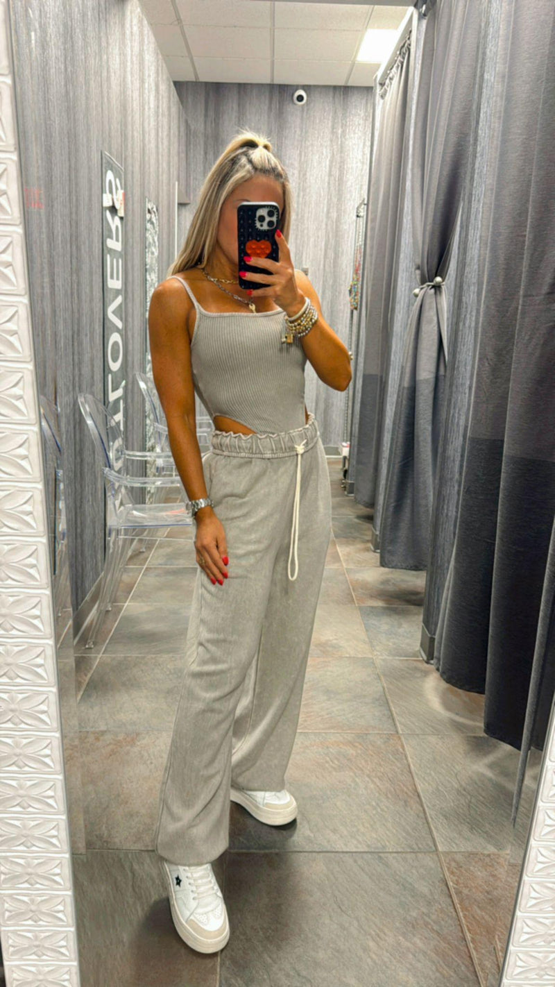3372 Body and oversized sweatpants set