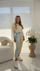 1822 Love printed top and jogger Kiut set