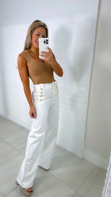 1436 High rise gold buttons pants