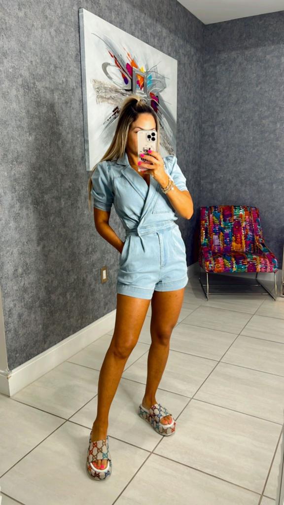 1041 Puff sleeve collared denim romper