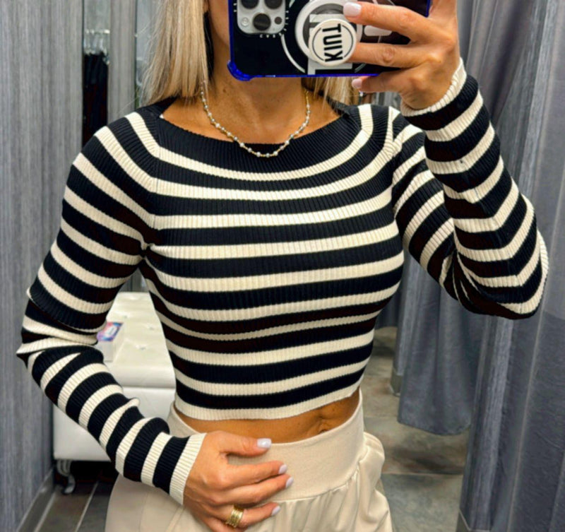 B25 Stripe boatneck top