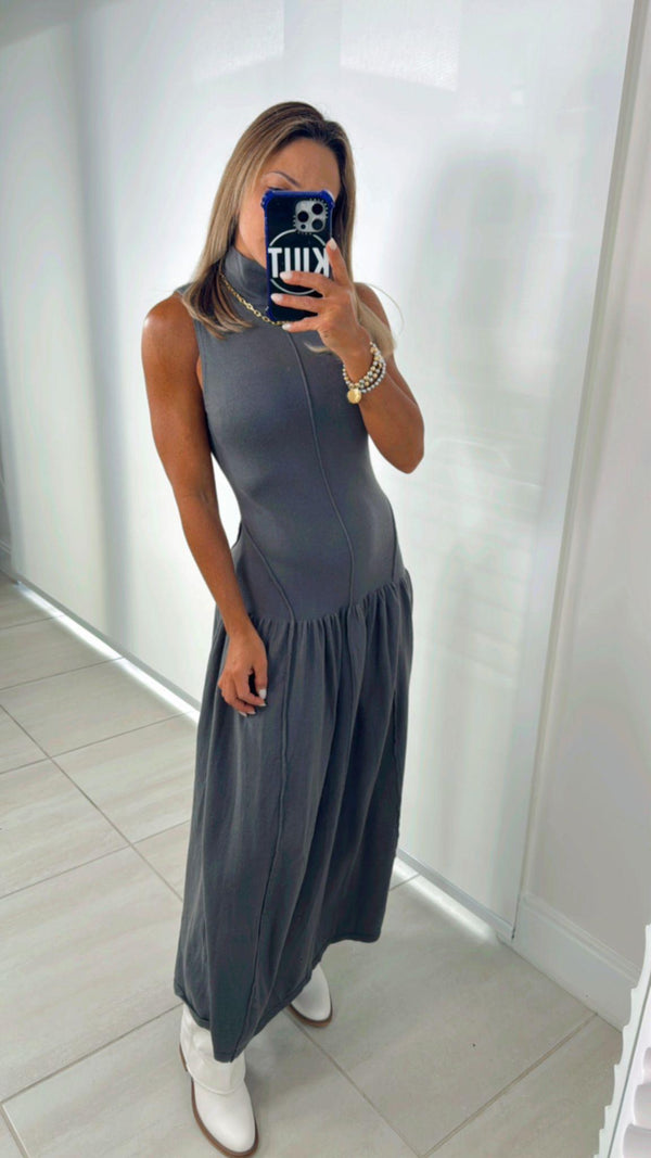 4273 Sleeveless maxi dress