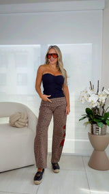 1918 Rose embroidered Leopard barrel pants