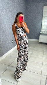 1549 Animal print top and pants set