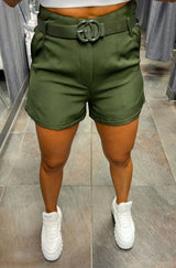 2052 High rise short with belt
