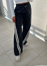 7134 Leather pants with elastic waist