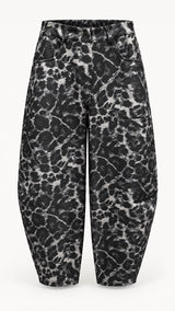 9997 Leopard print barrel pants