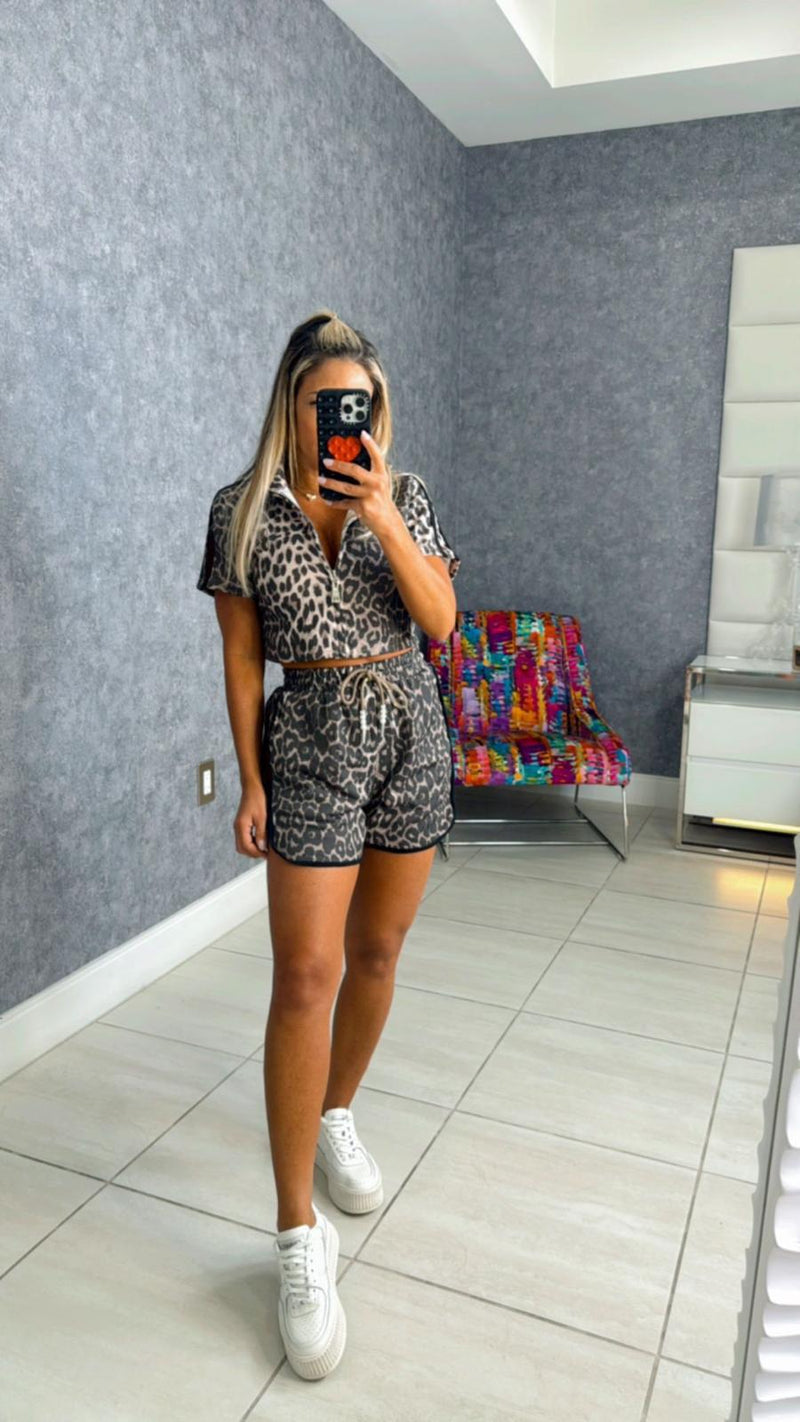 4286 Animal print top and short set