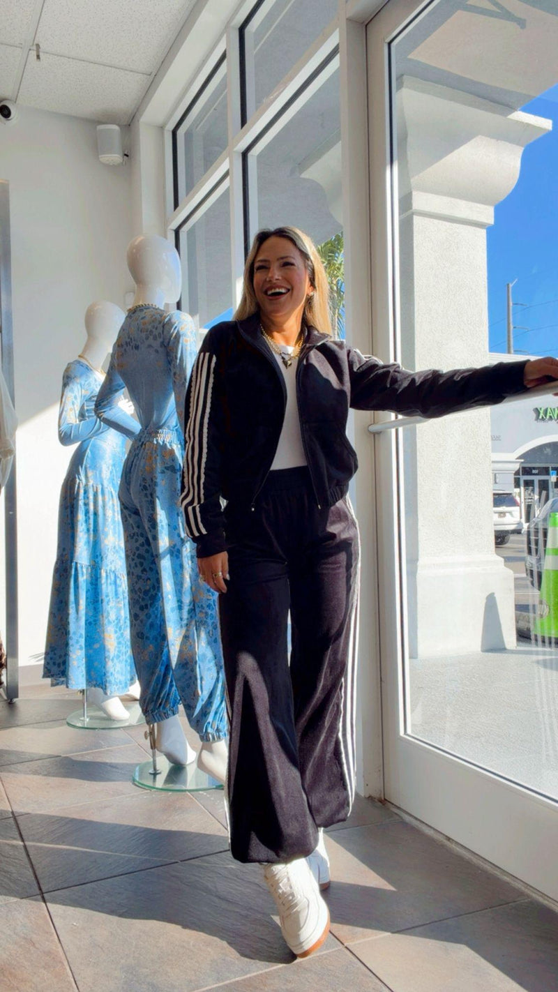 K003 Velvet jacket and side stripe pants set