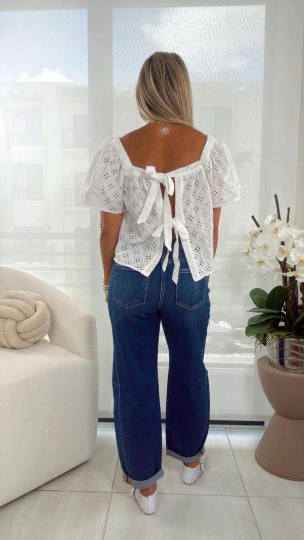 9506 Eyelet tie back blouse