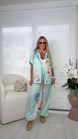 M861 Azure crab blouse and pants set