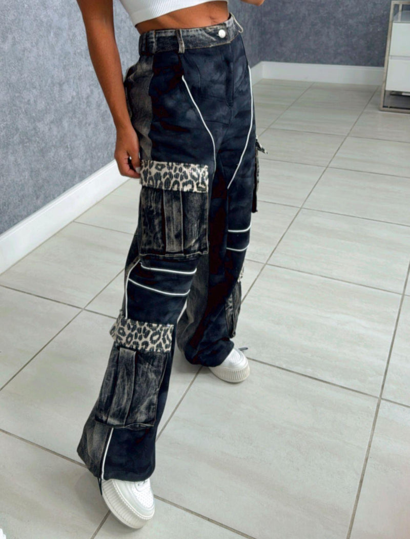 1111 Glittering wild pants