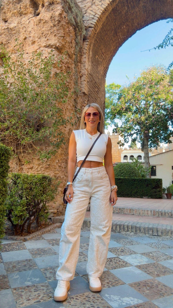 5114 Embroidered detail barrel pants