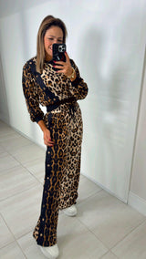 0016 Leopard sweater and pants set
