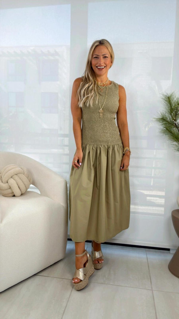 6789 Smocked top woven midi dress