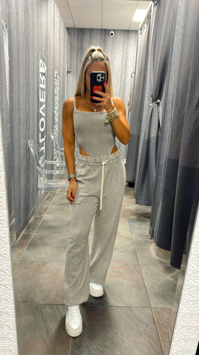 3372 Body and oversized sweatpants set
