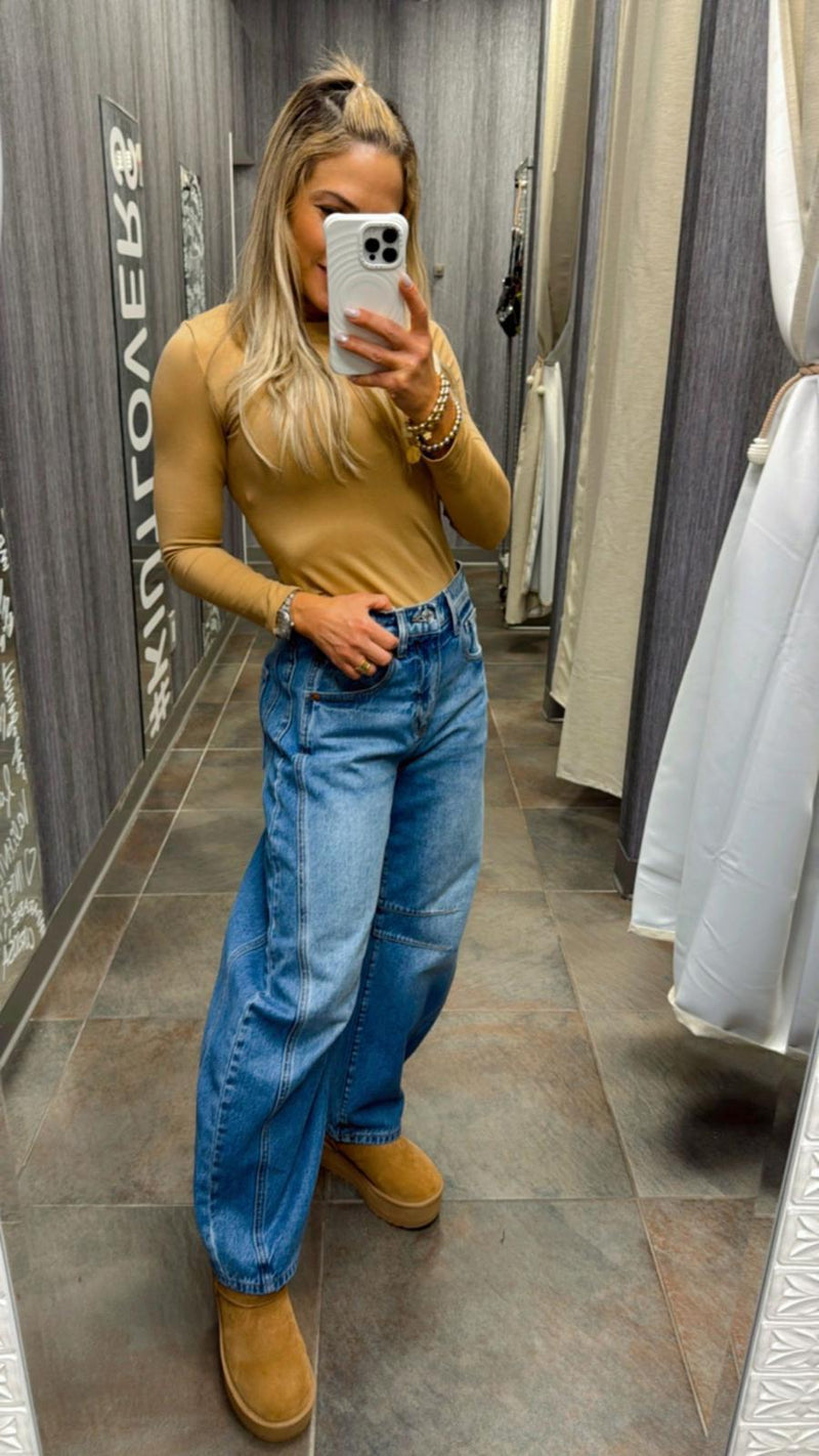2785 Mid rise wide barrel pants