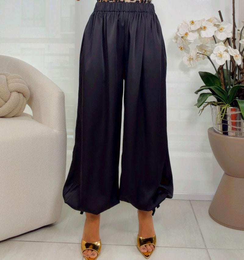 2763 Elastic waist satin harem pants