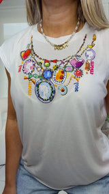 0505 Treasure necklace print tee