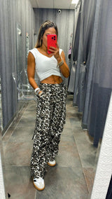 3456 Cargo leopard print pants