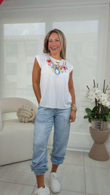 0505 Treasure necklace print tee