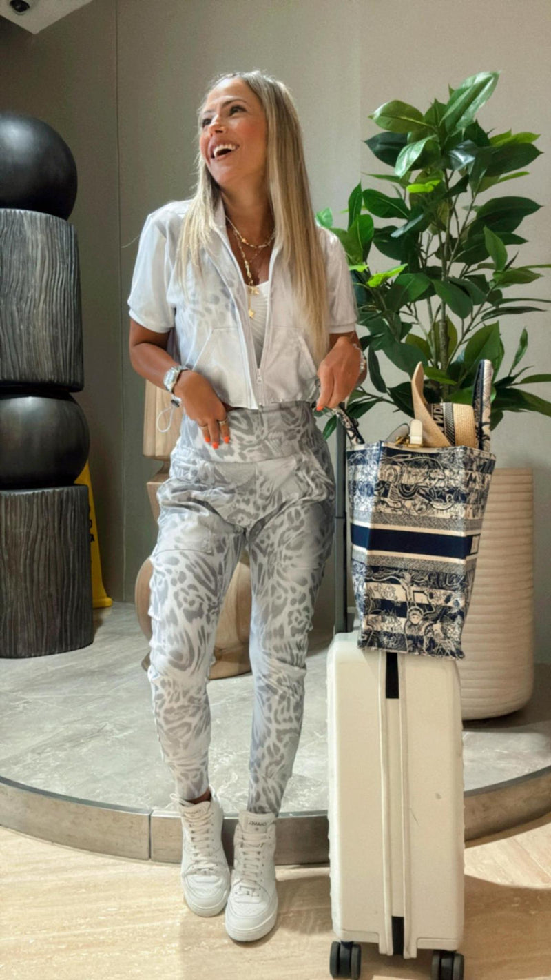 1580 Leopard star print jacket and jogger set
