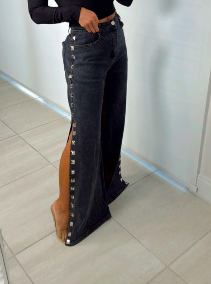 4441 Baggy pants with studs on the sides