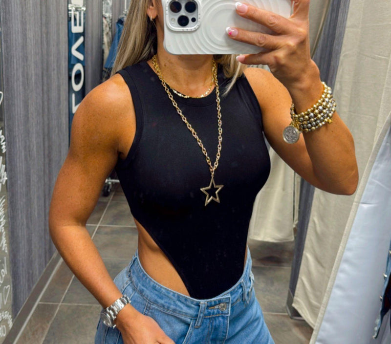 3929 Round neck high leg bodysuit