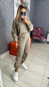 4021 Washed sweater and jogger cargo set