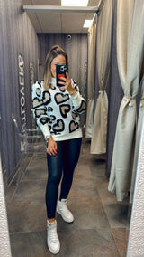 5288 Knitted animal print heart sweater