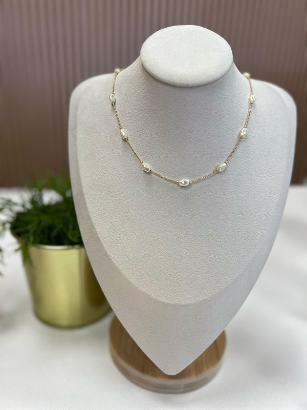 C2035 Rice pearl Choker