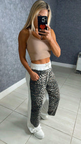 5077 Half leopard print sweat pants