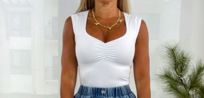 4043 Cinched front capsleeve top