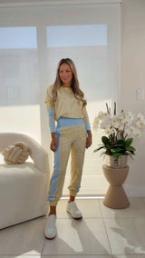 1822 Love printed top and jogger Kiut set