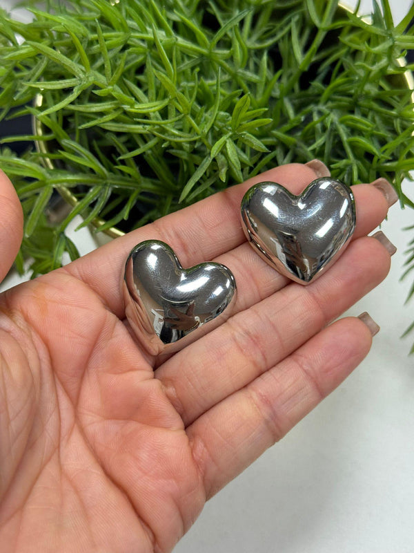 DL14 Corazon silver stud
