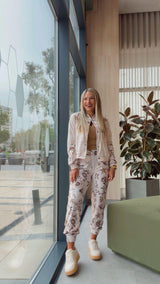 1855 Garden star print jacket and jogger Kiut set